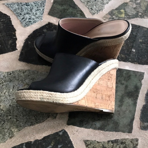 Charles David Andes Leather Wedge Espadrilles - Picture 9 of 9